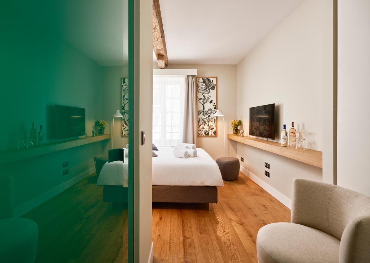 Hotel Le Chevalier Bleu มงปาซิเยร์ ภายนอก รูปภาพ